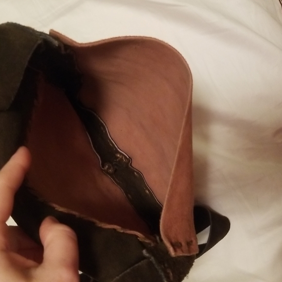 Leather hand made cross body bag. - Picture 6 of 7